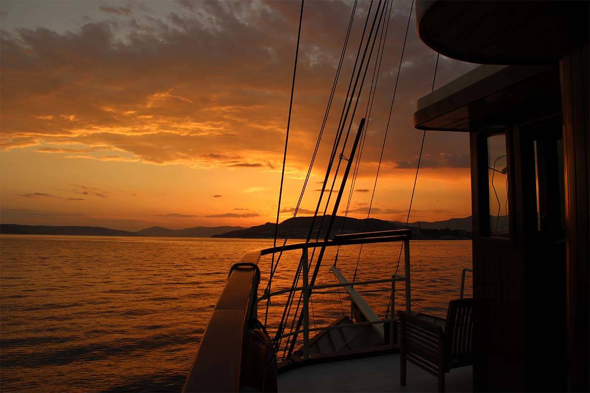 sunset sailing cruise stag croatia 3
